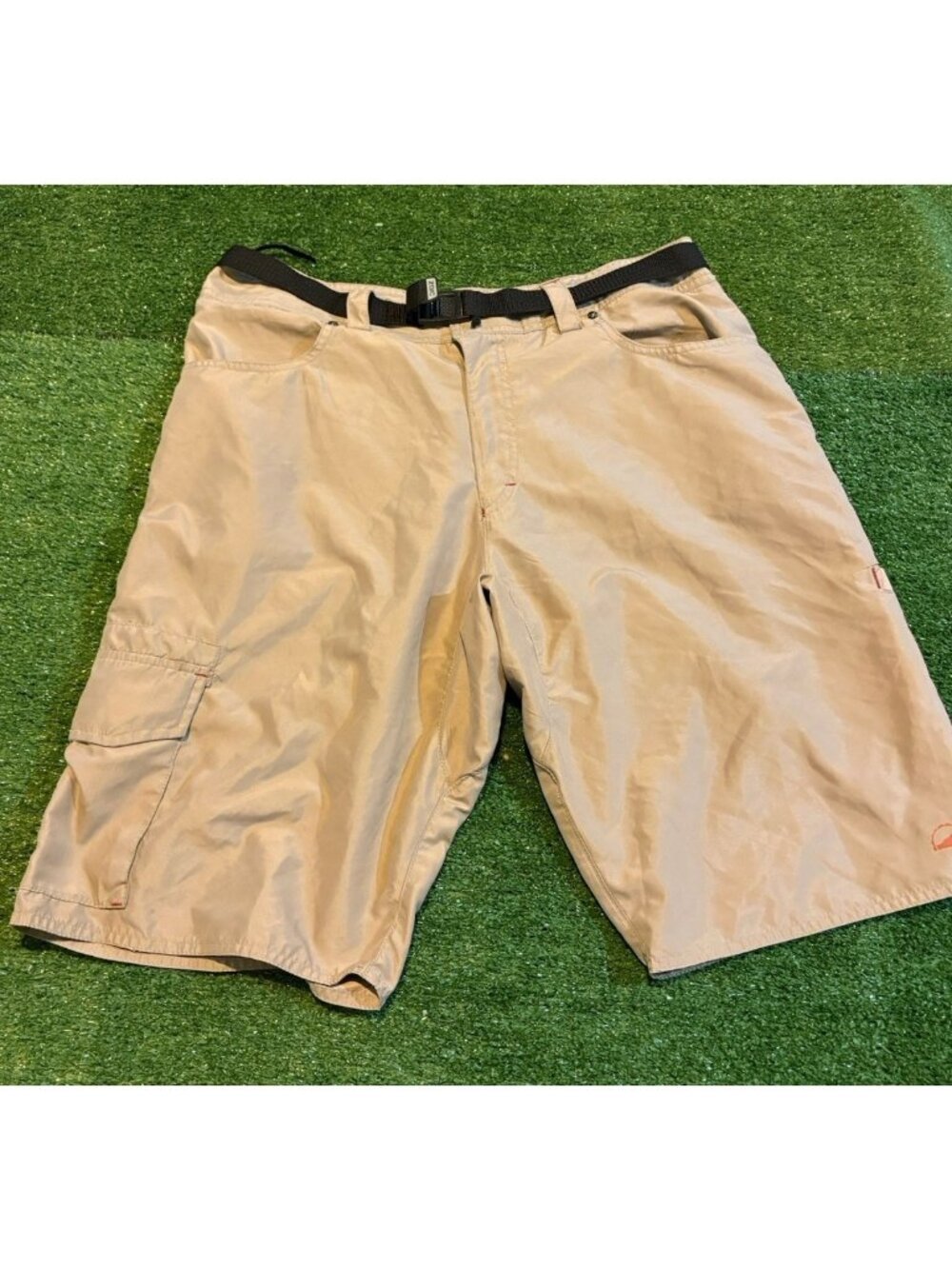 Zoic shorts mens XL beige tan mountain biking belt 12" inseam pockets hiking